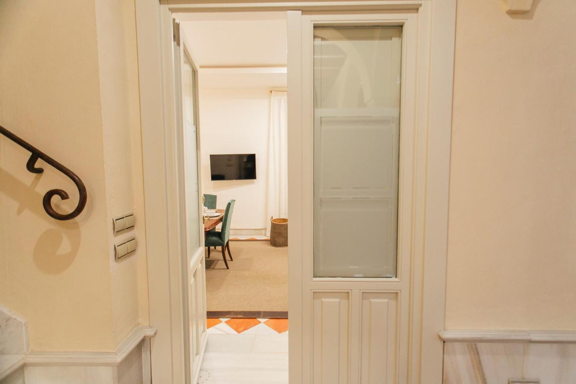 Aparthotel Casa Patio Del Siglo XIX Sevilla Zimmer foto