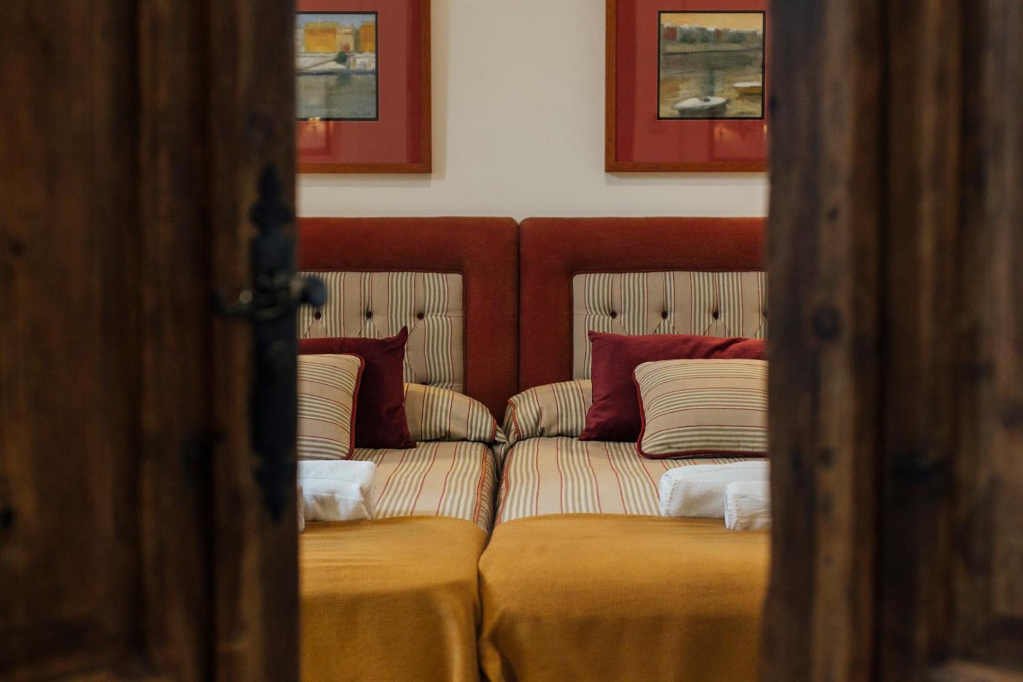 Aparthotel Casa Patio Del Siglo XIX Sevilla Zimmer foto